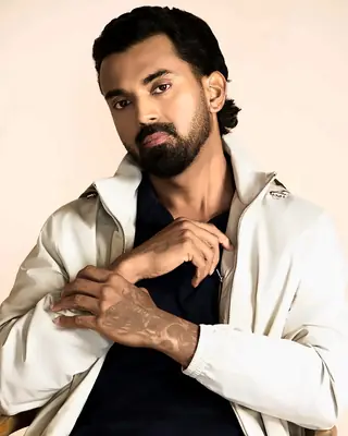 KL Rahul — celebrity brand endorsement with Colatch