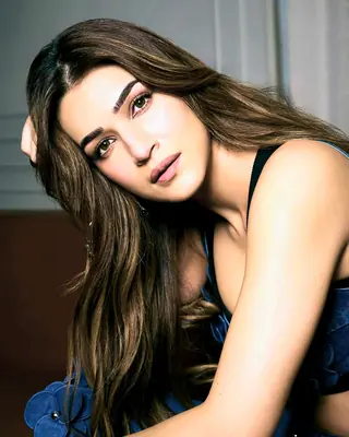 Kriti Sanon — celebrity brand endorsement with Colatch